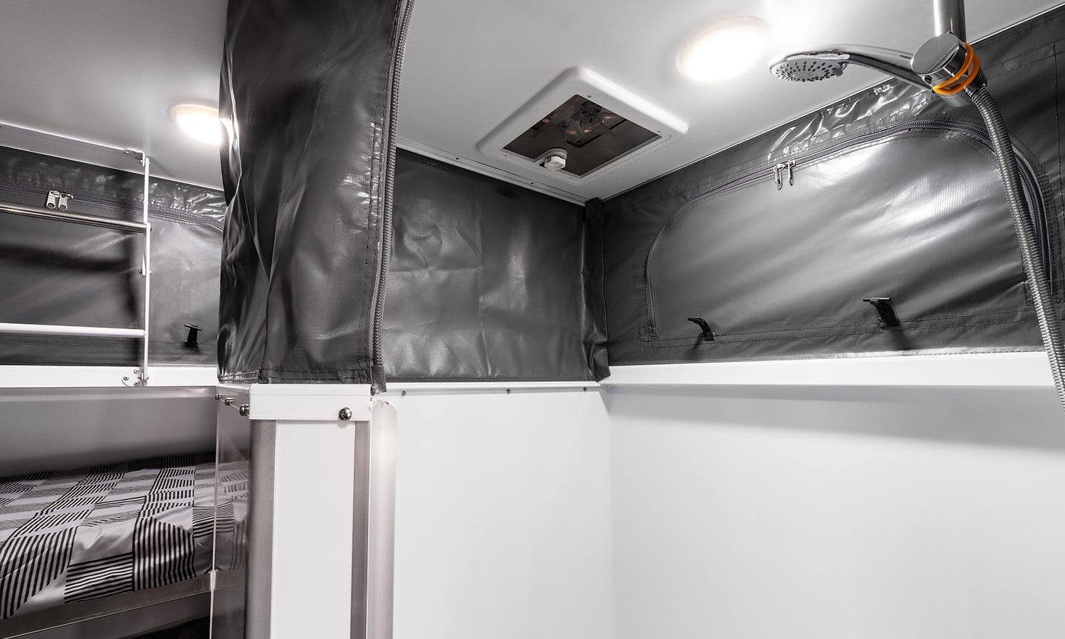 Outback Xplorer 15ft Off Road Hybrid Caravan 2 Berth — Image 5 — Roam Offroad