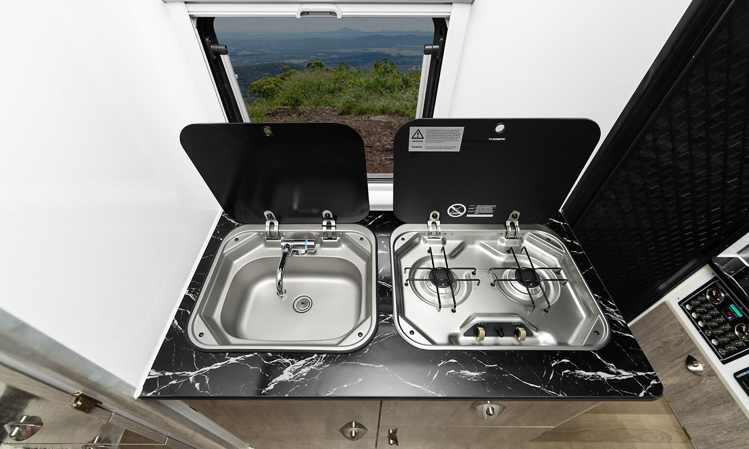 Outback Xplorer HKC15hb 15ft Off Road Hybrid Caravan — Image 22 — Roam Offroad