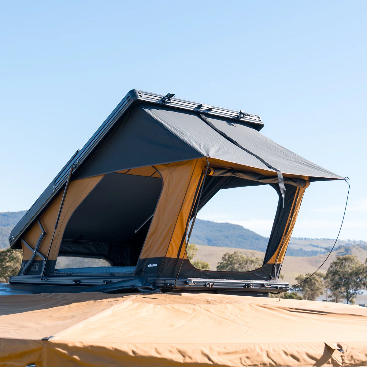 Rainger Revo-X 1.45 Hardshell Roof Top Tent